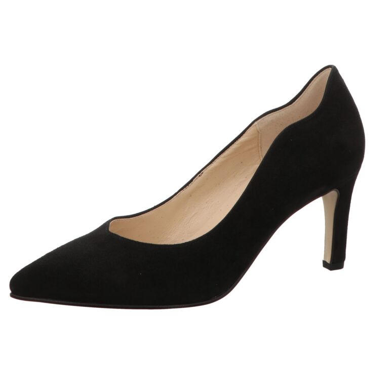 Schwarzer Pumps mit spitzem Design und mittelhohem Absatz. Schwarzer Pumps mit spitzem Design und mittelhohem Absatz.
